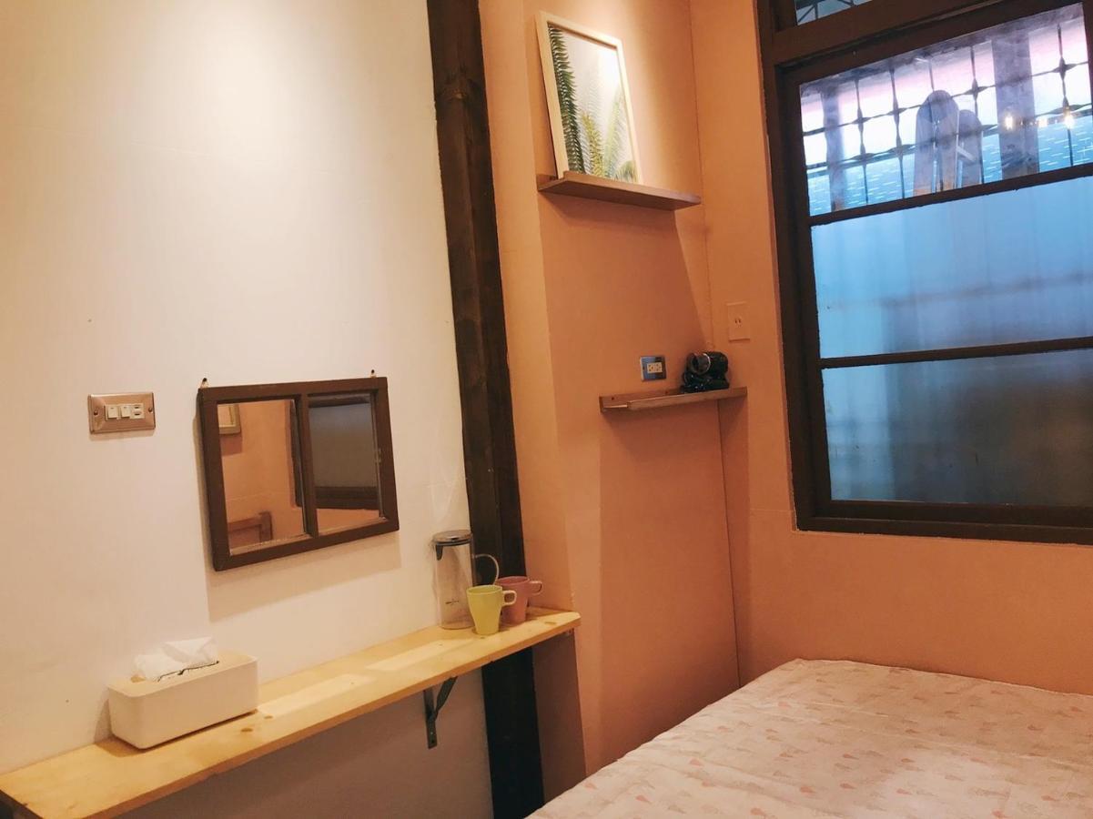 Apartamento 醒覺旅人-訂房後需聯繫轉帳 Tainan Exterior foto