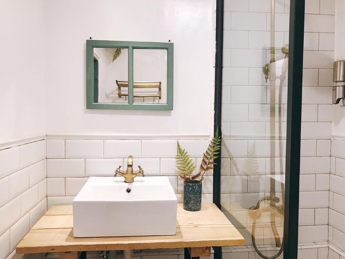 Apartamento 醒覺旅人-訂房後需聯繫轉帳 Tainan Exterior foto
